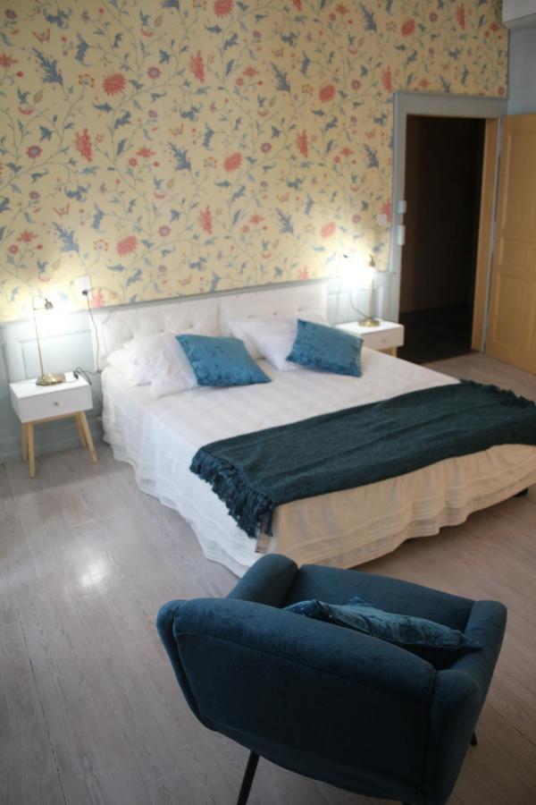 Le Patio Hotel Grignan Quarto foto